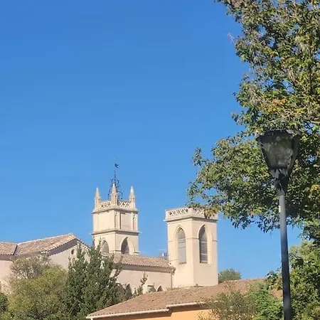 La Tete Dans Les Nuages דירה